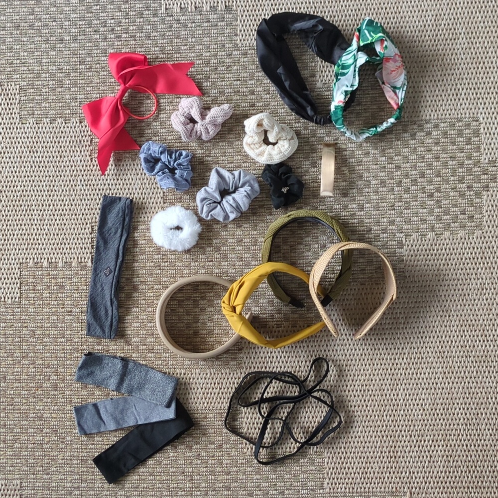 Large Bundle Of Stylish Women's Hair Accessories